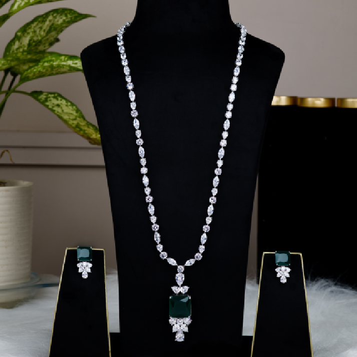 Regal Emerald-Green Cushion-Cut Long Pendant Set