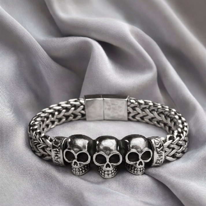 Noore by Neetu Kaushal Men's Triple Skull Chain Bracelet