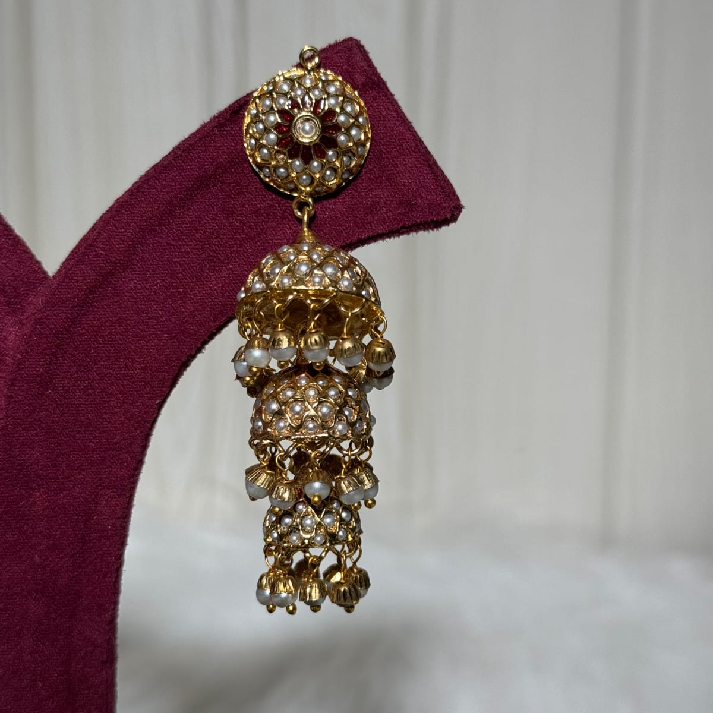Elegant Gold-Tone Kundan Jhumka Earrings with Pearl Drop Detailing