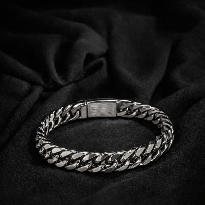 Sleek Cuban Link Chain Bracelet