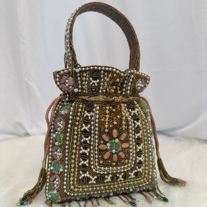 Vintage Meadow Potli