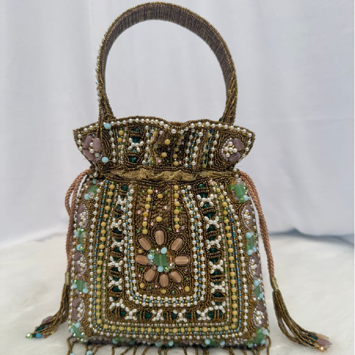 Vintage Meadow Potli