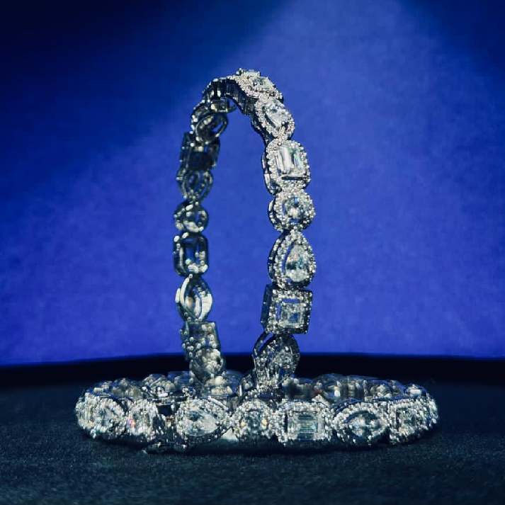 Noore Imperial Medley Diamond Openable Bangle