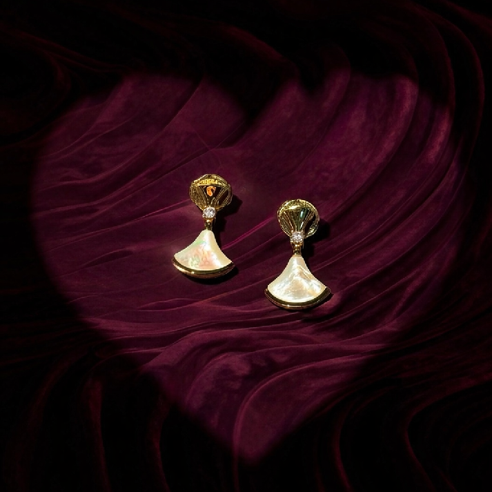 Mother of Pearl Fan Drop Earrings